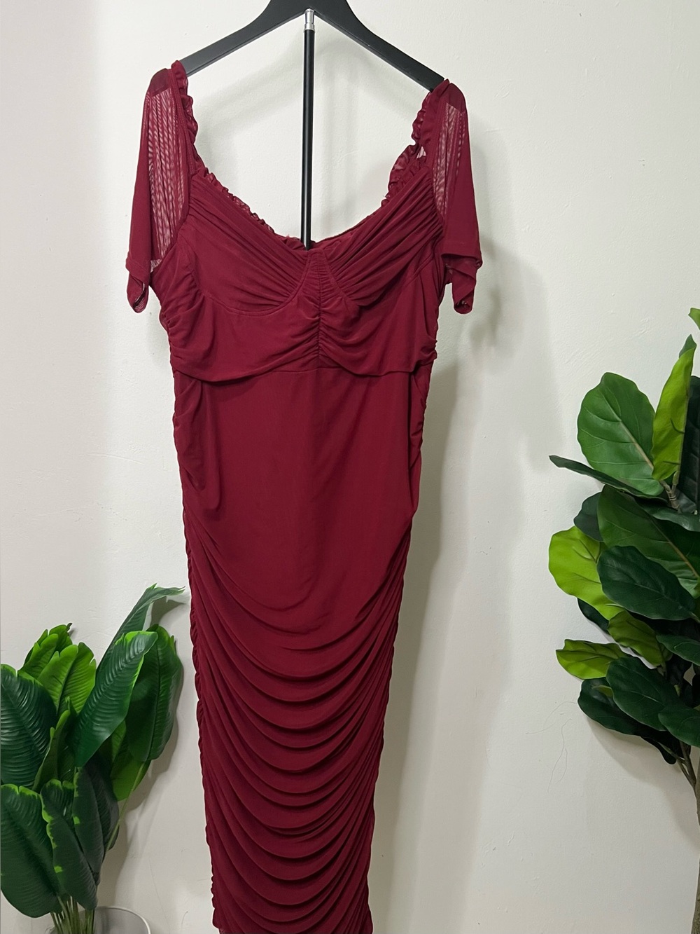 Elegant Burgundy Ruched Women's Dress
